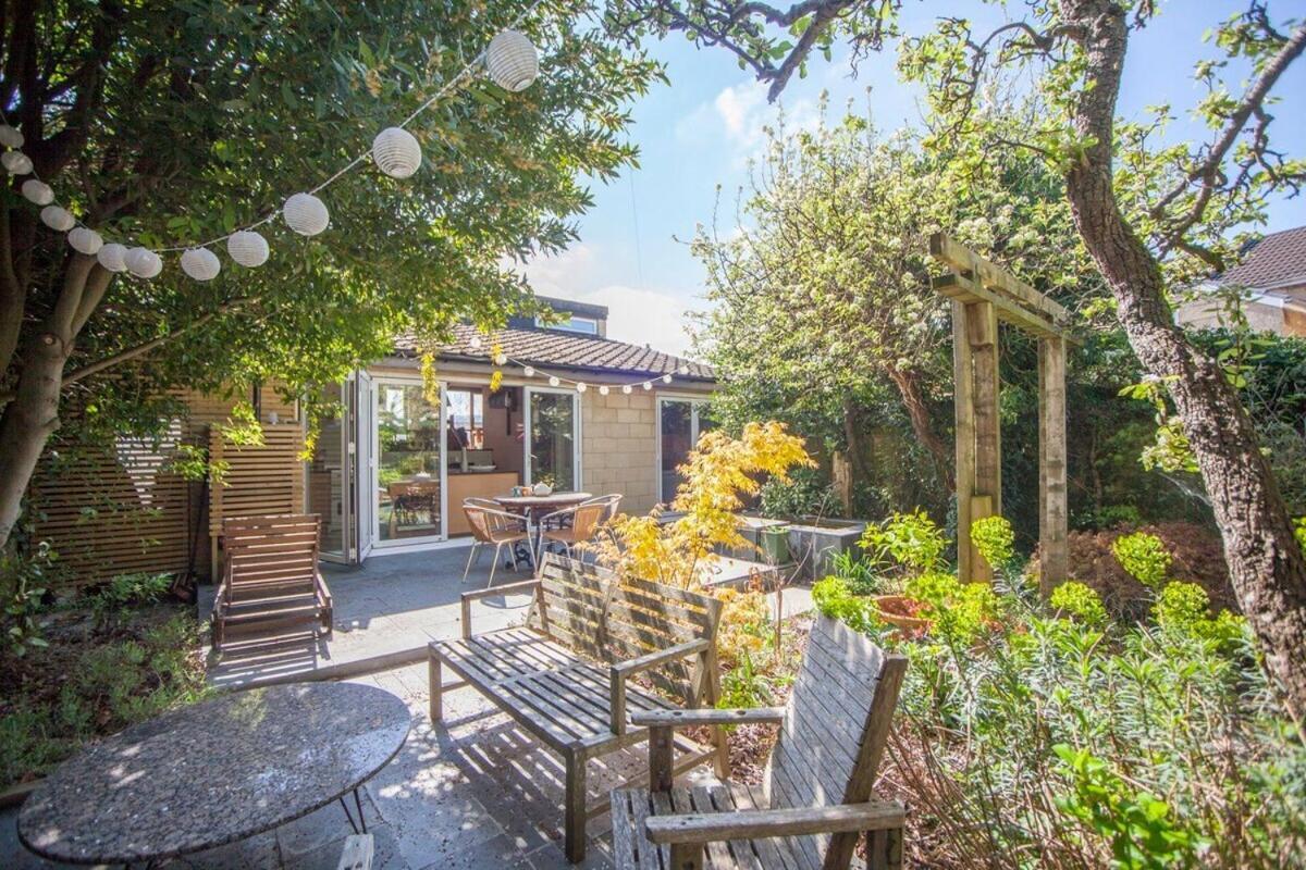 ※ Relaxing Home- Parking & Gorgeous Gardens Bath Exterior photo